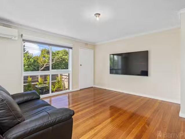 Cozy 1/15 Harrison Street, Ringwood, VIC 3134