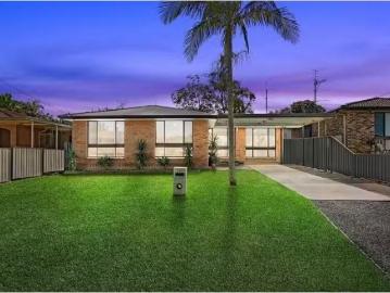 Unique 11 Ahina Avenue, Halekulani House for rent Listed by C.