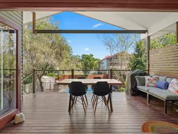 For Rent! 11 Barton Street, Sandgate, QLD 4017