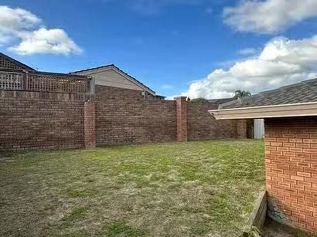 Nice 11 Benbullen Boulevard, Kingsley, WA 6026