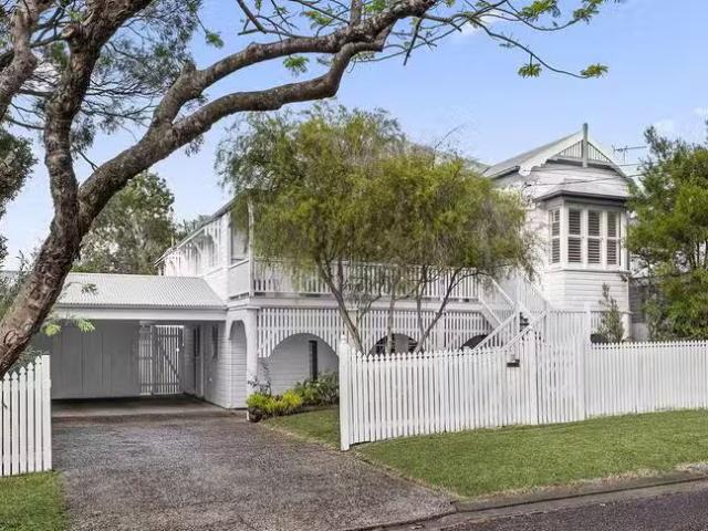 Rental! 11 Dora Street, Hendra, QLD 4011