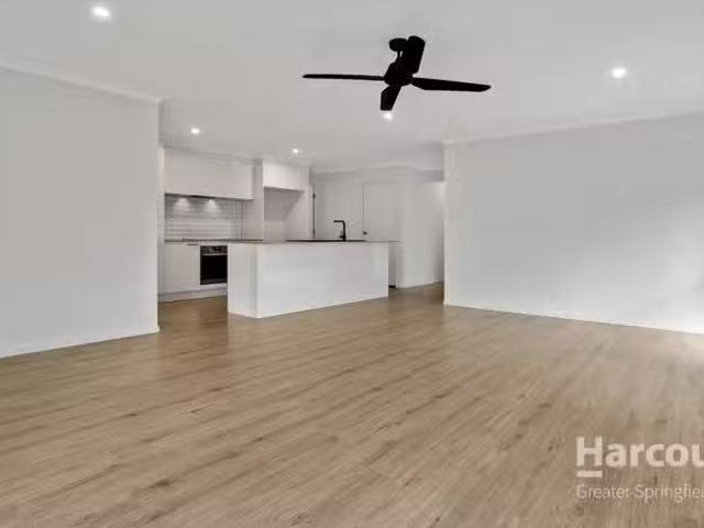 Deal! 11 Gloria Street, COLLINGWOOD PARK, QLD 4301 House for.