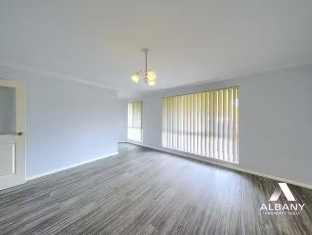 Cozy 11 Harbour View Parade, Warrenup, WA 6330