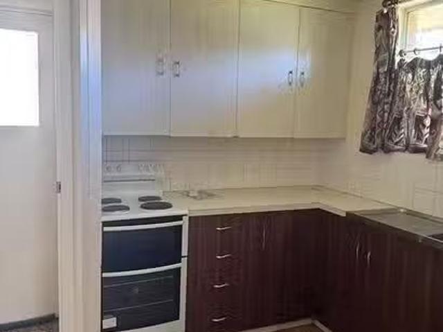 Just in! 1/1 Kathleen Crescent, Armidale, NSW 2350