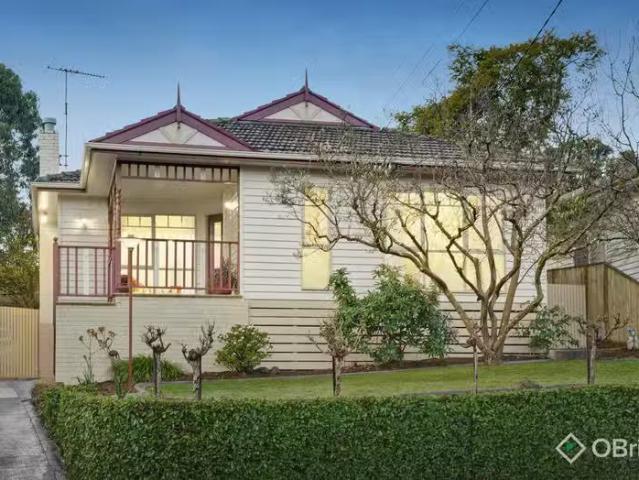 For Rent! 11 Leonard Street, Burwood VIC 3125