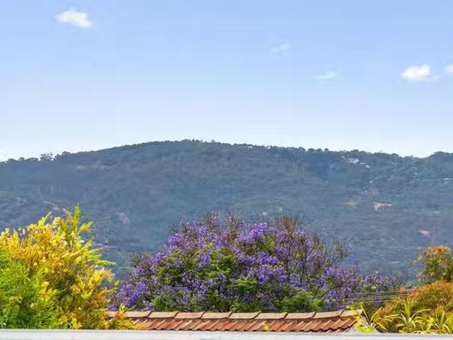 Charming 11 Lothian Avenue, Windsor Gardens, SA 5087