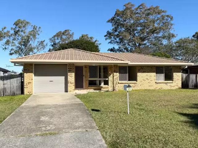 Just in! 11 Parklands Circuit, BOONDALL, QLD 4034 House for.