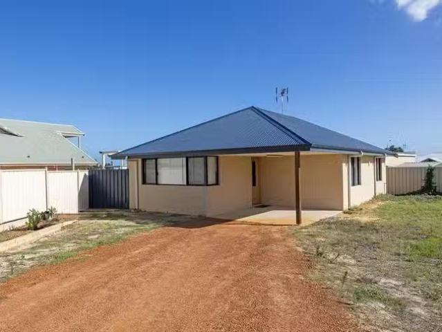 Deal! 11 Tern Way, Jurien Bay, WA 6516