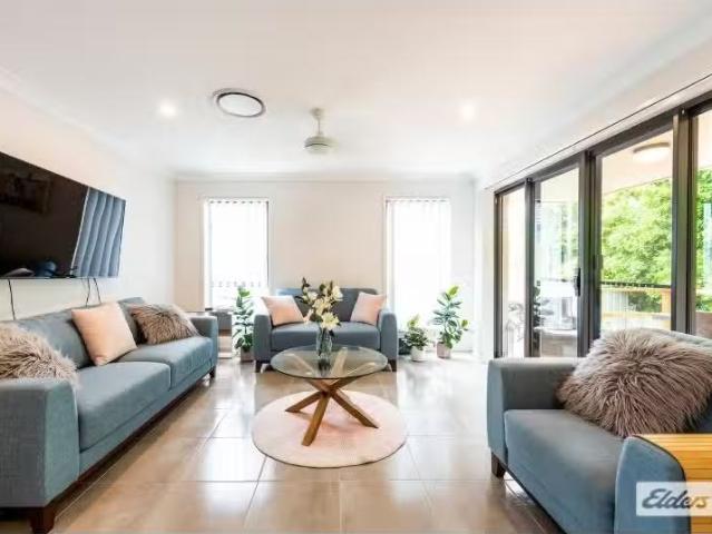 Rental! 11 Tiara Close, Grafton House for rent Listed by Tian.