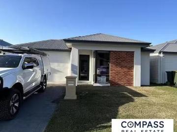 Cozy 11 Treasure Road, Henley Brook, WA 6055