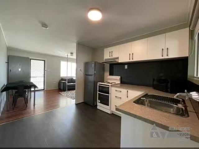 Charming 1/1 Umbrella Street, Blackwater, QLD 4717