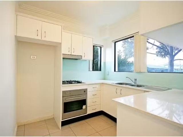 For Rent! 1/1 5 Mason Street, North Parramatta Townhouse for r.