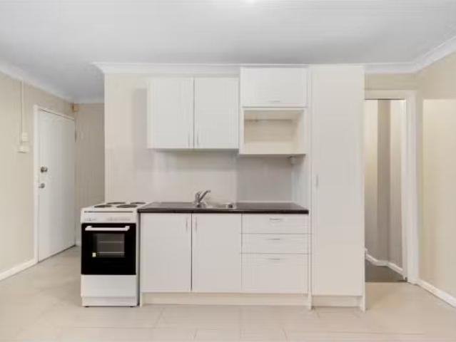 Deal! 11a Athabaska Avenue, Seven Hills House for rent Listed.
