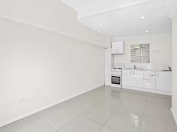 Cozy 11A Rawson Place, Cromer Townhouse for rent Listed by Jo.