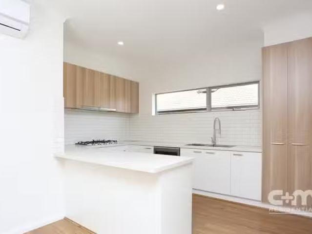 Rental! 1/200 West Street, Glenroy VIC 3046
