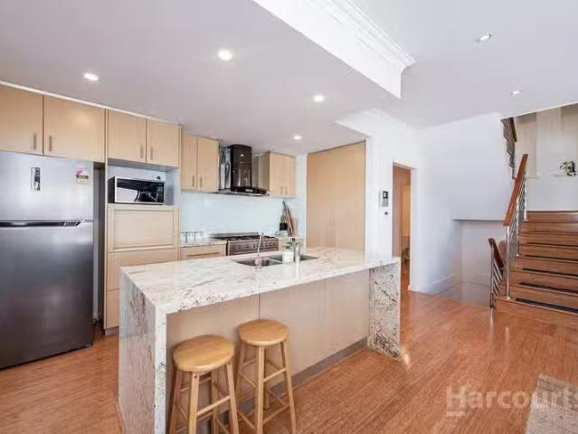 Cozy 1/20 Vivaldi Drive, MANDURAH, WA 6210 House for Rent
