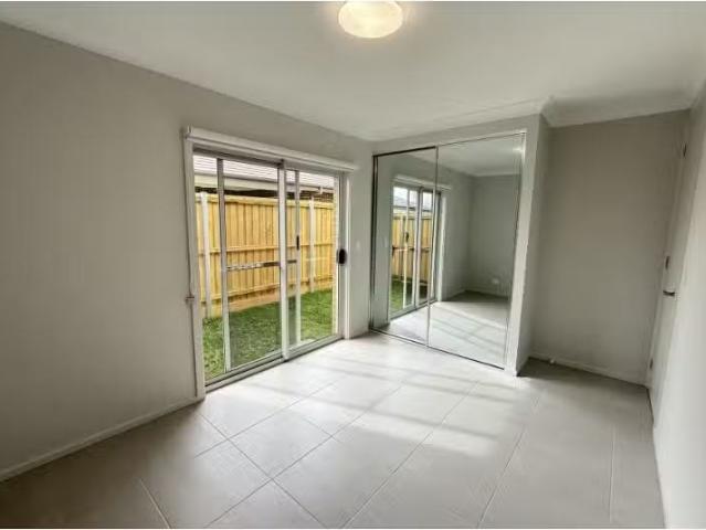 Rental! 1/20 Wattawan Crescent, Anambah Apartment for rent Li.