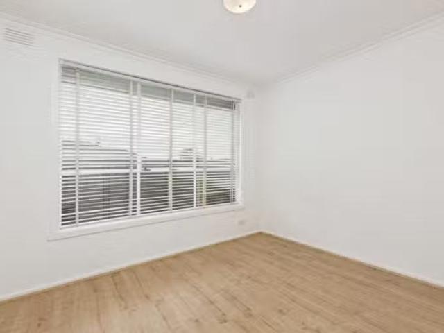 Deal! 12/136 Wright Street, Sunshine, VIC 3020