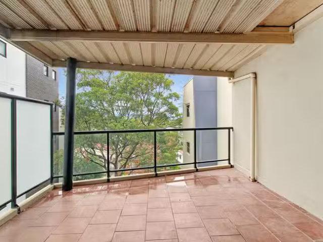Nice 12/13 15 Loftus Street, Wollongong, NSW 2500