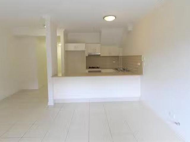 Rental! 12/19 21 Lydbrook Street, Westmead, NSW 2145