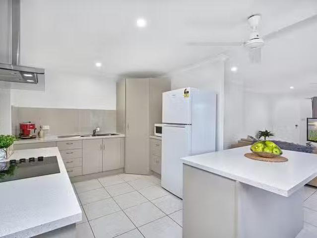 Cheap 1/27 Yurongi Street, Caravonica, QLD 4878