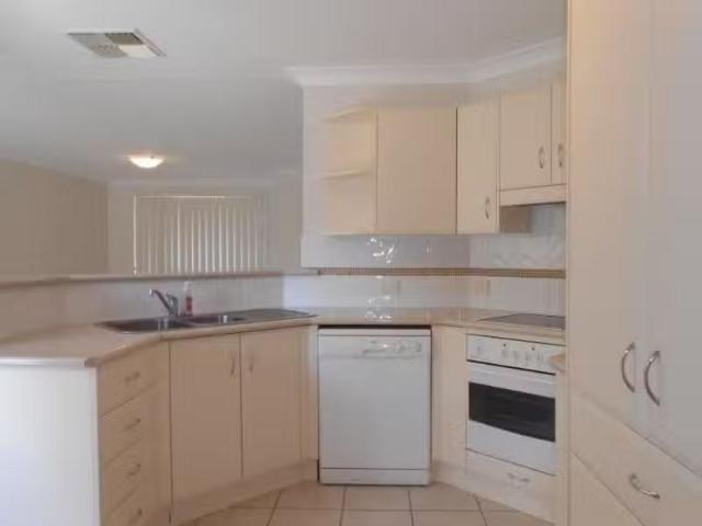 New 1/25 Warrah Drive, TAMWORTH House for rent Listed by Cour.
