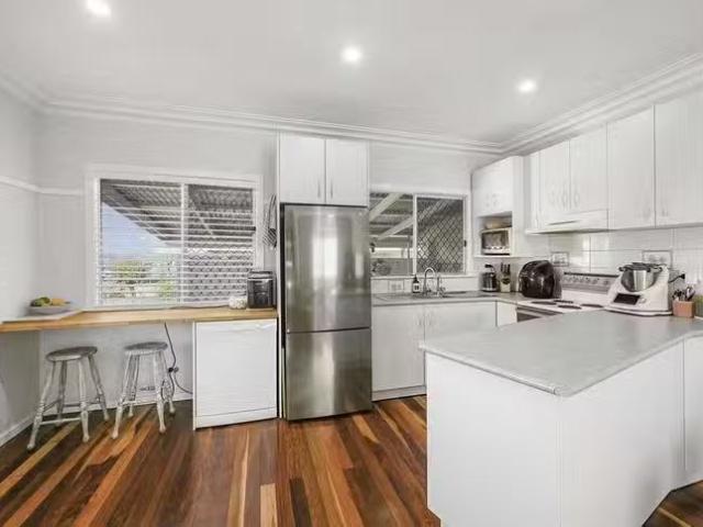 Cheap 125 Drayton Road, Harristown, QLD 4350