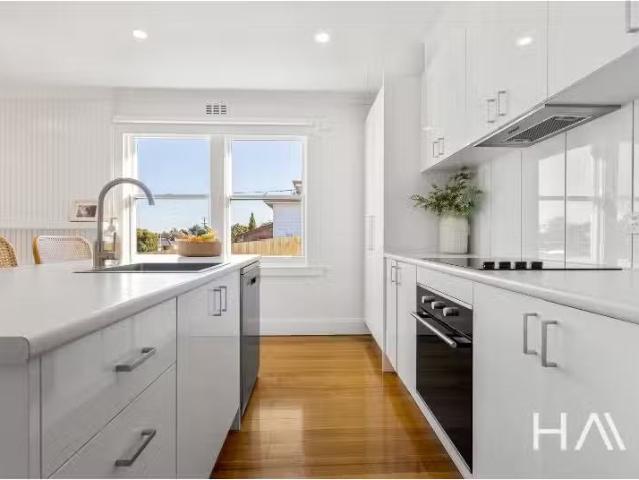 Nice 1/25 Ravenswood Rd, Ravenswood House for rent Listed by.