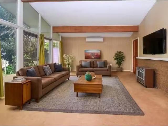 Rental! 1260 Forest Road, Spring Creek House for rent Listed.