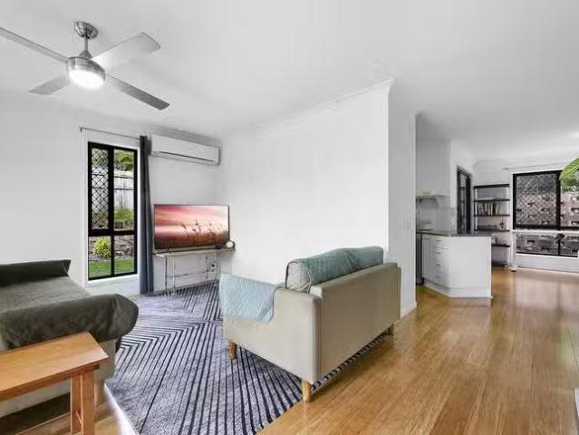 Nice 1/268 Napper Road, Parkwood, QLD 4214
