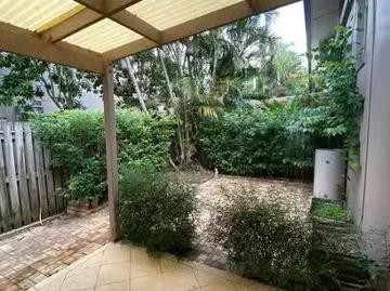 Unique 1/26 Barton Road, Hawthorne, QLD 4171