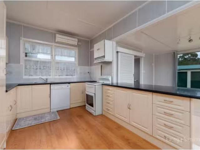 Charming 126 Niagara Street, Armidale House for rent Listed b.