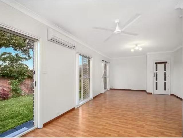 For Rent! 1/293 Trafalgar Avenue, Umina Beach Townhouse for re.
