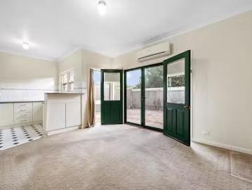 Cozy 1/298 Cross Road, Clarence Park, SA 5034