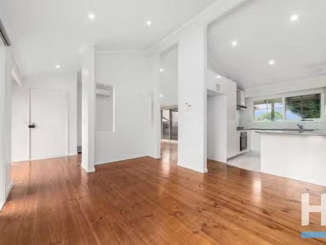 Cozy 129 Heatherhill Road, FRANKSTON, VIC 3199 House for Rent