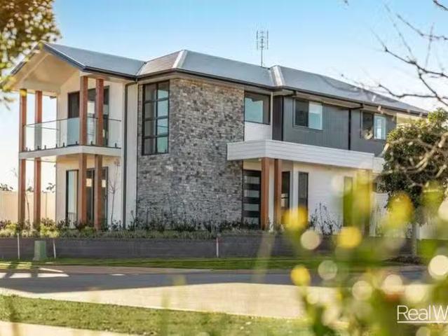 New 12 Alves Terrace, Highfields, QLD 4352