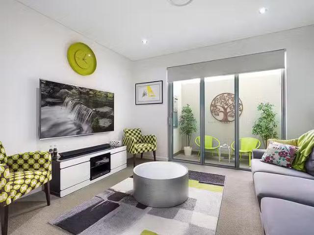 Cozy 12 Central Park Avenue, Baulkham Hills, NSW 2153