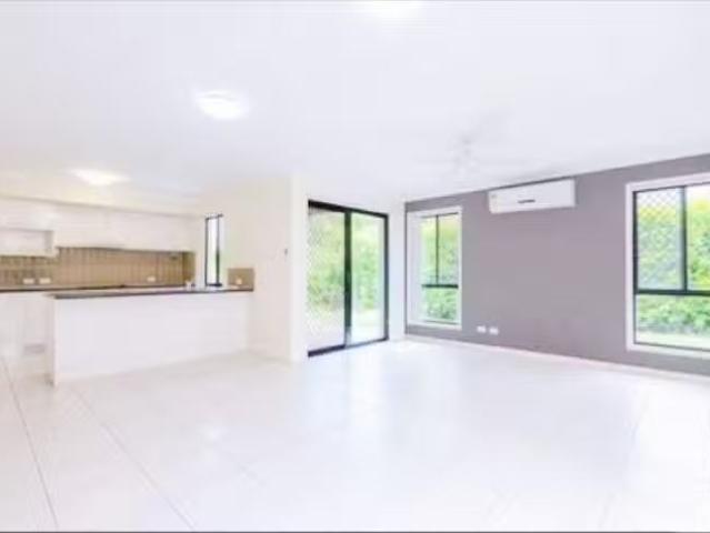 Cozy 12 Dart Place, Parkinson, QLD 4115