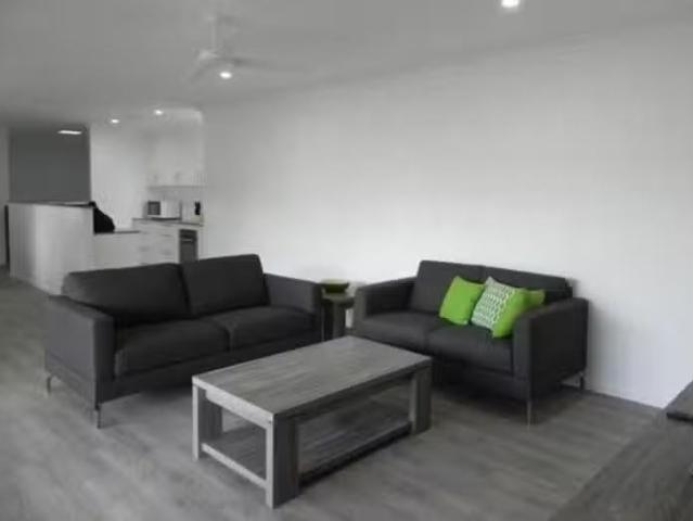 For Rent! 12 Kingsley Parade, Yeronga, QLD 4104