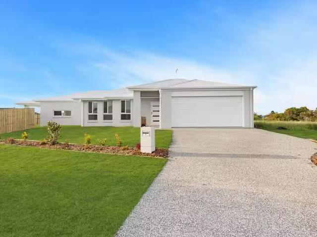 Cozy 12 Pennant Drive, Point Vernon, QLD 4655