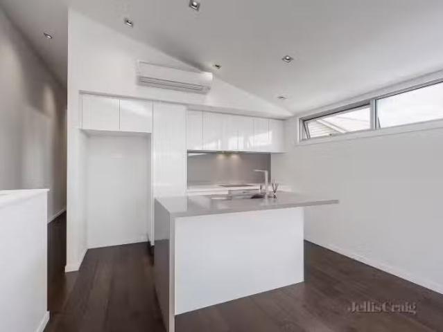 Deal! 12 Roches Terrace, Williamstown VIC 3016