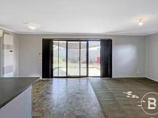 Cheap 12 Rorey Street, Delacombe, VIC 3356