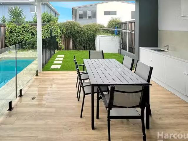 Cheap 12B Marine Parade, Lake Cathie, NSW 2445 Duplex / Semi.