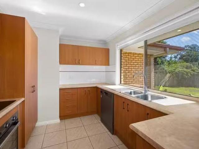 Charming 131 Englefield Road, Oxley, QLD 4075
