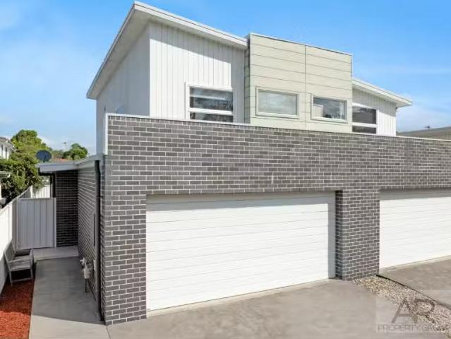 Rental! 1/37 Wattle Road, Flinders Townhouse for rent Listed.