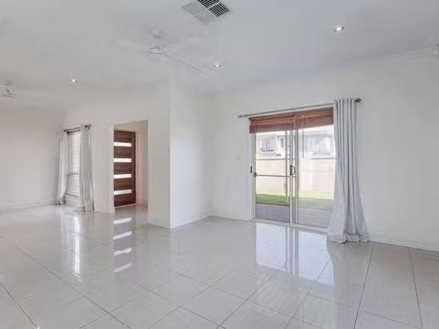Cozy 1/35 Findon Road, Woodville South, SA 5011