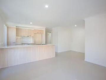 Charming 1/36 Kevin Mulroney Drive, Flinders View, QLD 4305