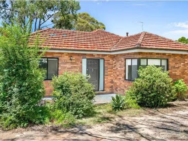 Nice 136A Kareena Road, Miranda House for rent Listed by Geor.