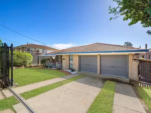 Just in! 138 Anzac Avenue, Redcliffe, QLD 4020