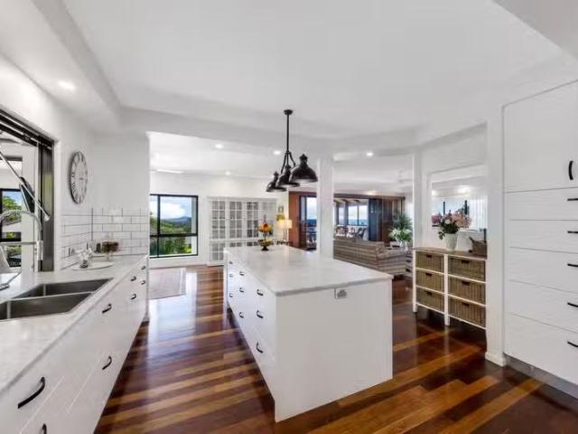 Unique 13 Booral Street, BUDERIM, QLD 4556 House for Rent